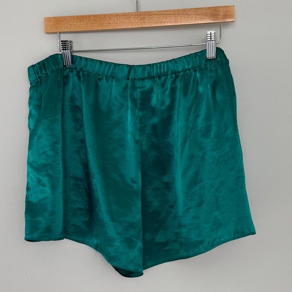 Victoria's‎ Secret Emerald Green Satin Pajama Set - Picture 8 of 16